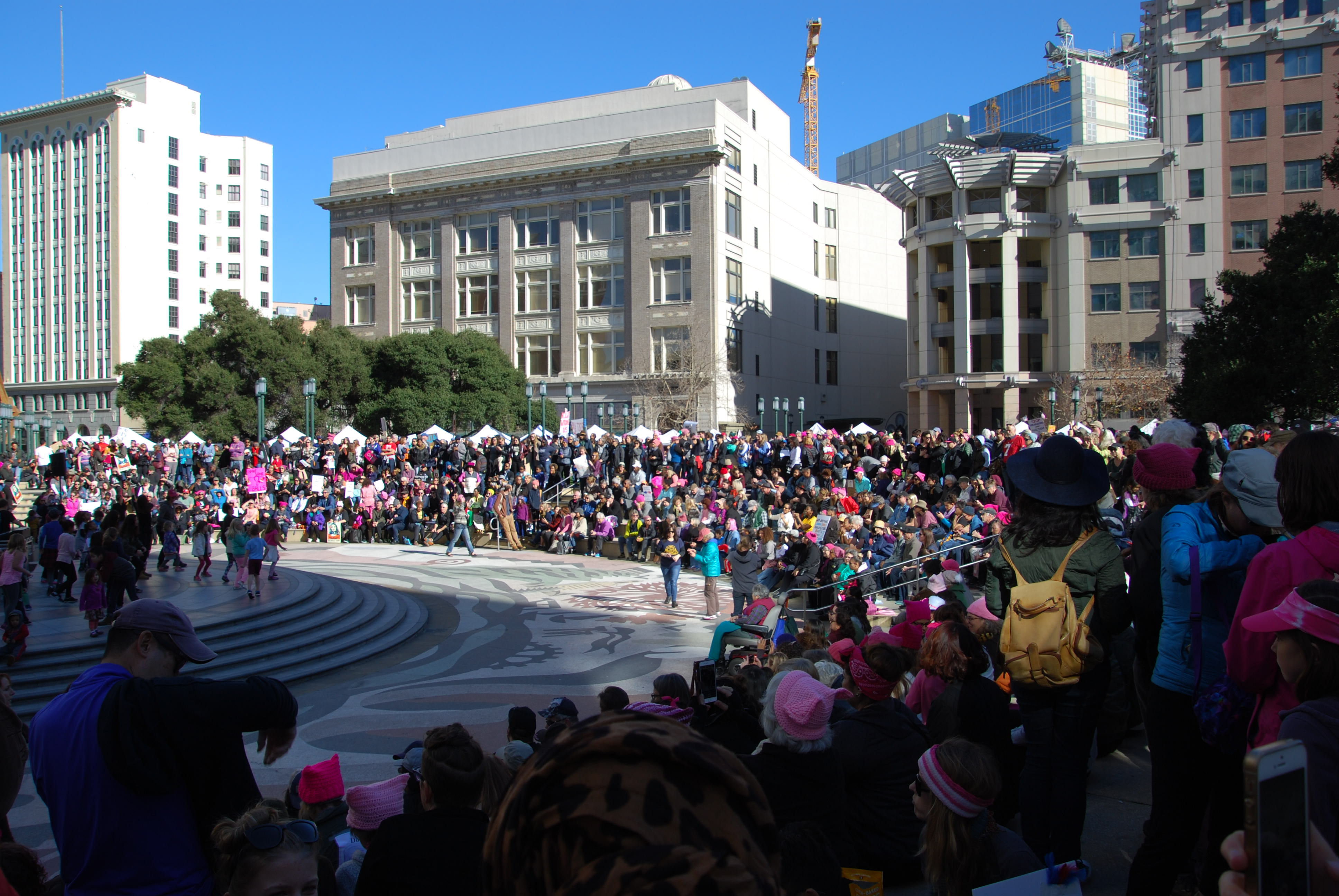 womens-march-oakland-crowd